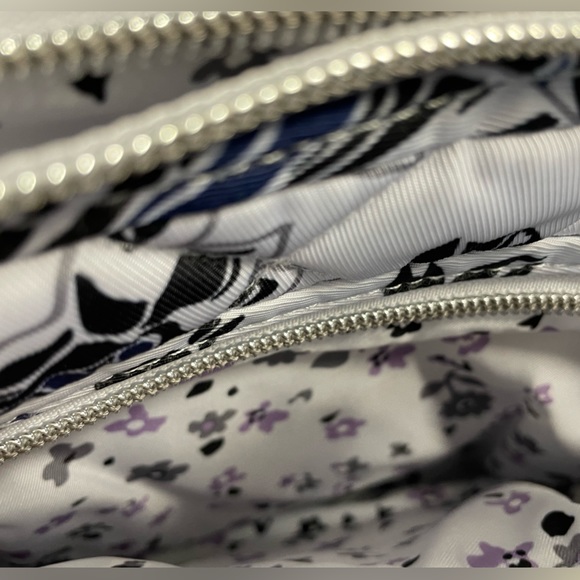 Vera Bradley Triple Zip Hipster Twilight Garden White Purse - Picture 9 of 11